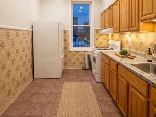 2908 New York Ave, Union City, NJ 07087