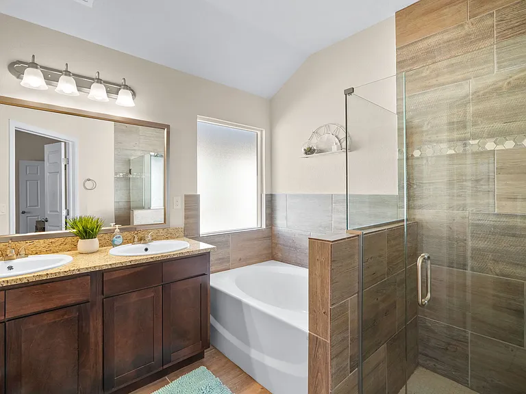13833 Sky Harbor Ave — Photo 14
