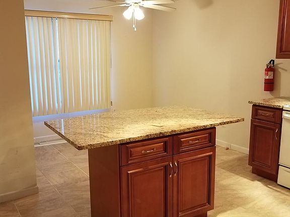 DINING ROOM & KITCHEN ISLAND
