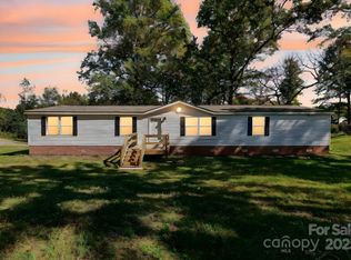 3802 Hickory Grove Rd, Mount Holly, NC 28120