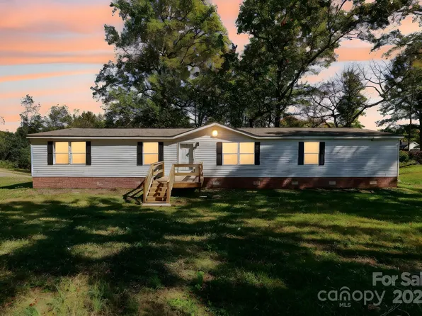 3802 Hickory Grove Rd, Mount Holly, NC 28120