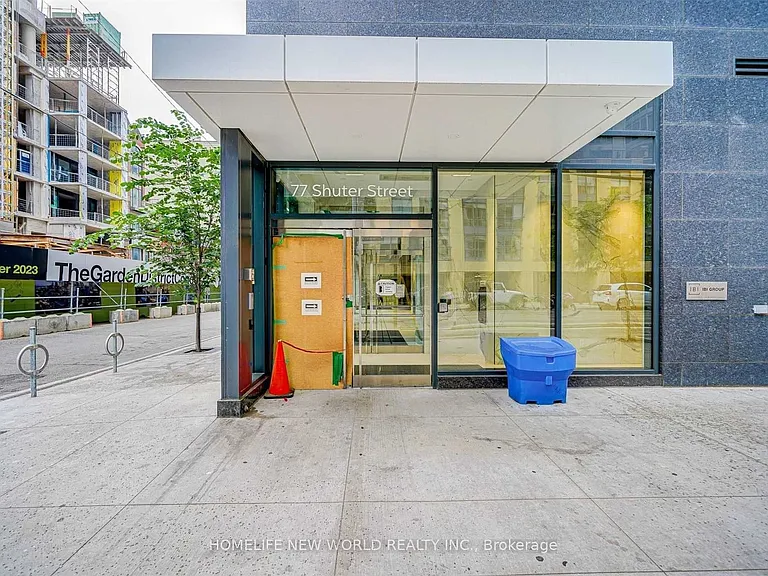 77 Shuter St #909 — Photo 4