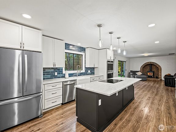 3rd image of 4104 276th Street E