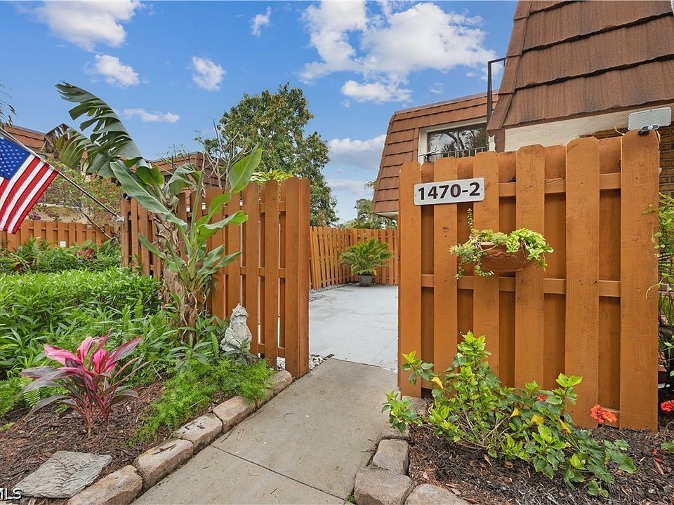 1st image of 1470 Park Shore Cir APT 2