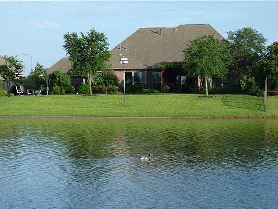 1st image of 1934 Lake Fountain Dr