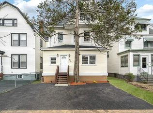92 Sanford St, East Orange, NJ 07018