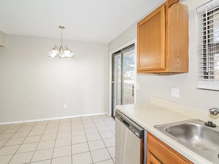 10321 Koch Dr — Photo 7