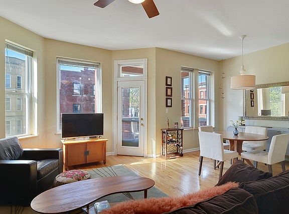 4th image of 2056 W Augusta Blvd APT 2A