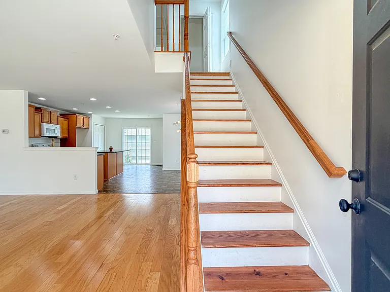 900 Cadwell Ln — Photo 20