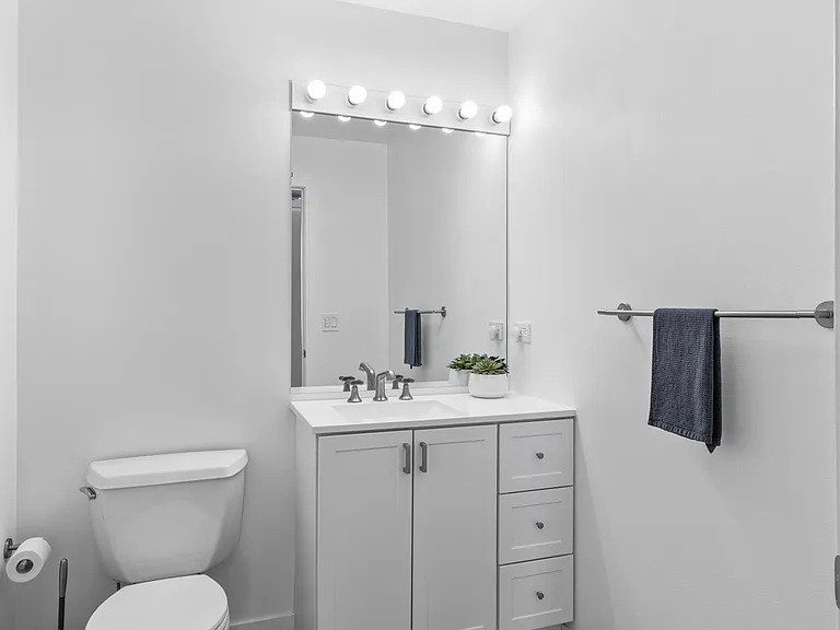 1524 S Sangamon St #709 — Photo 33