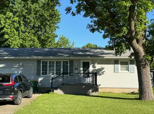 102 Fremont St, Marshall, MN 56258