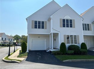 149 Cheshire Dr, Cranston, RI 02921