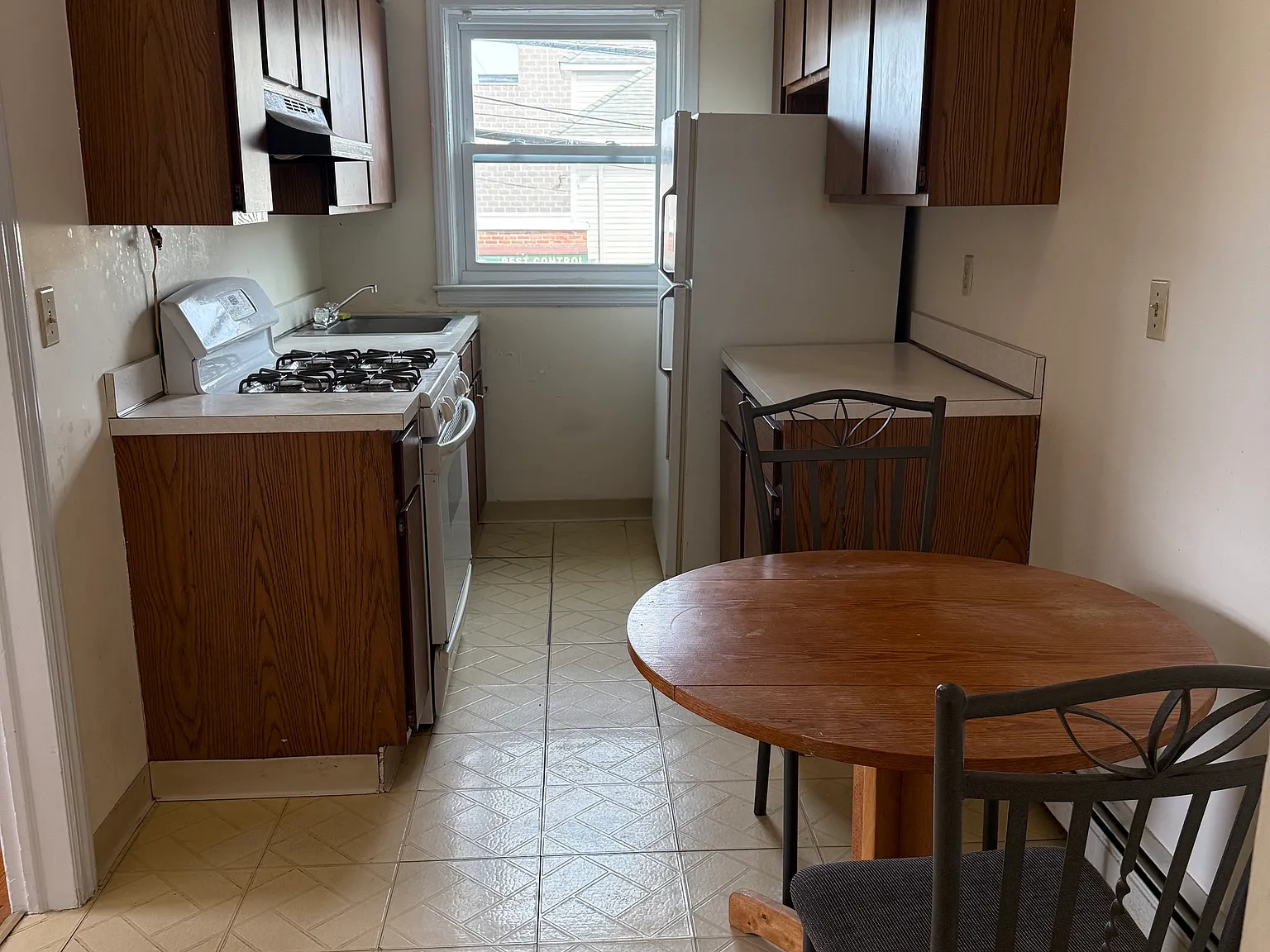 1 bed, $2,500 — Photo 2