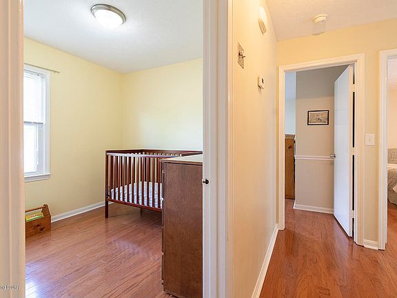4th image of 6905 Heavrin Ave