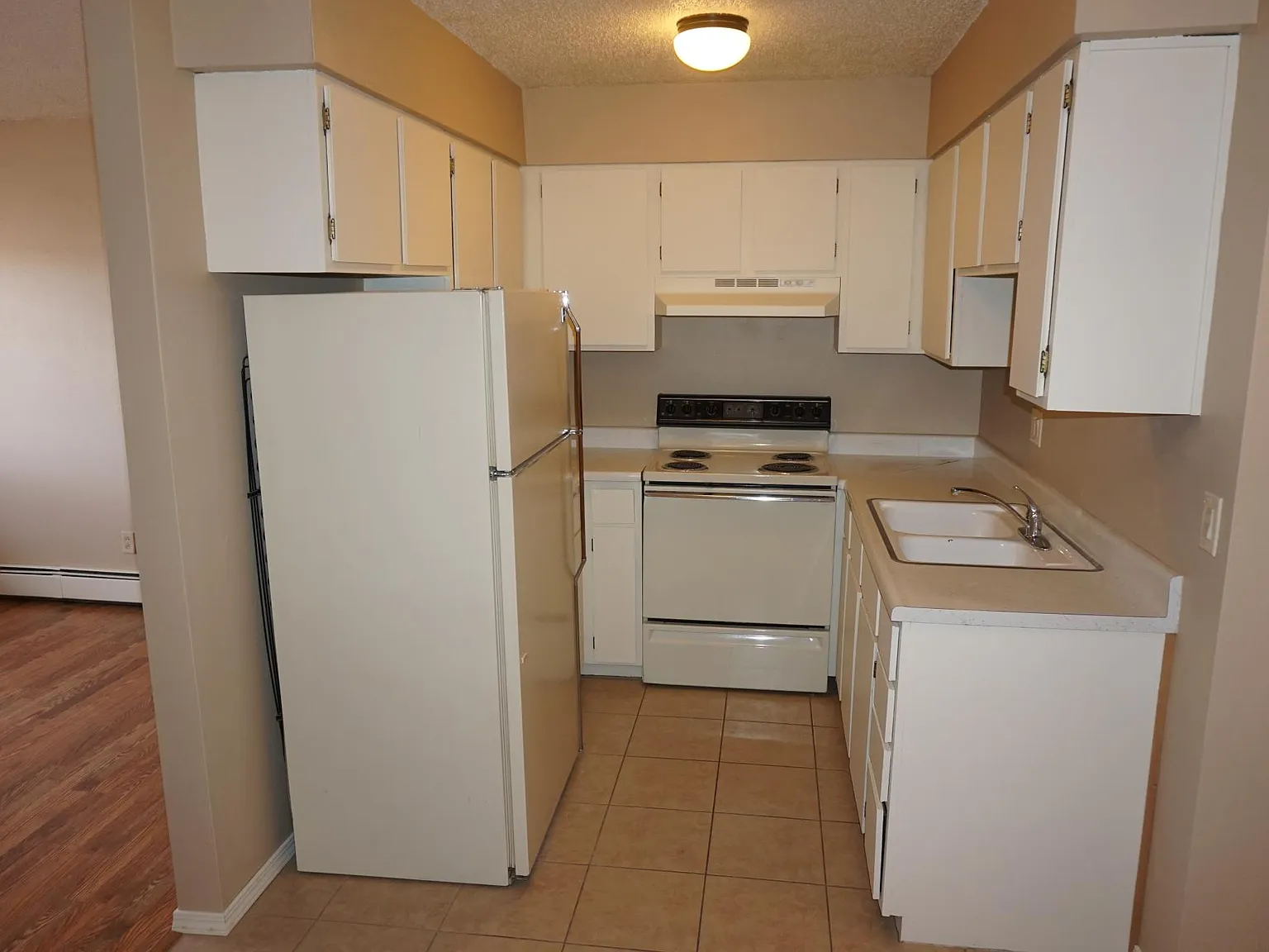 1 bed, 590 sqft, $975 — Photo 4
