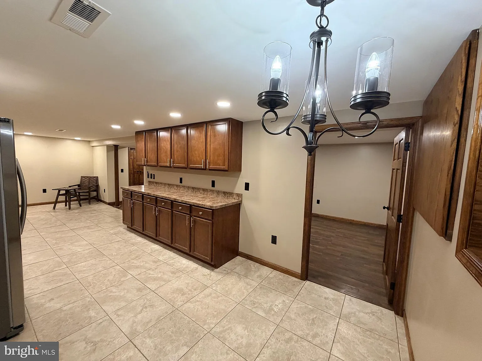 1 bed, 1.0 bath, 980 sqft, $1,595 — Photo 3