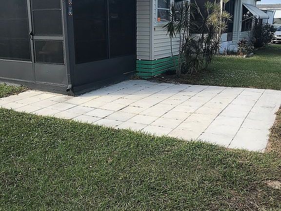 5th image of 39 Connie Dr