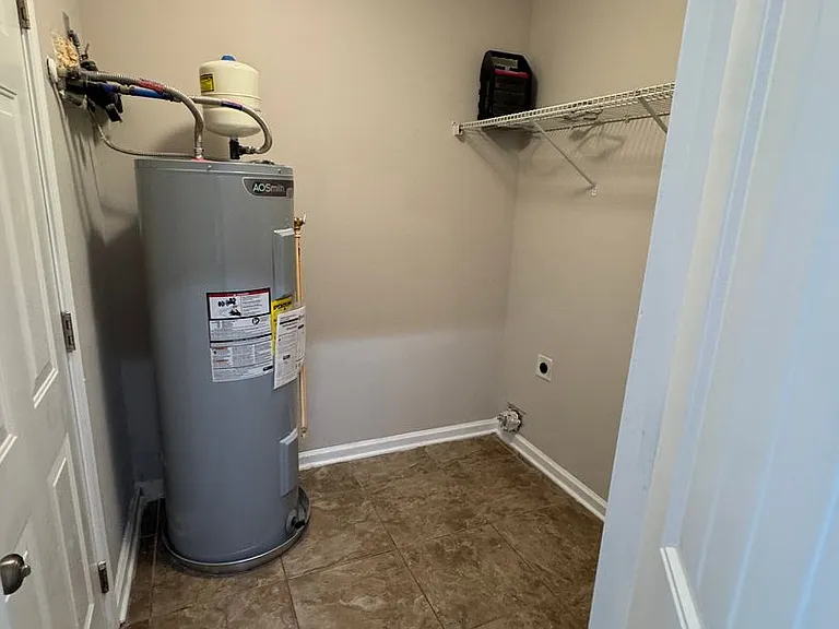 1503 Gambill Wood Dr — Photo 10