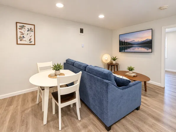 720 N Montesano St, Westport, WA 98595