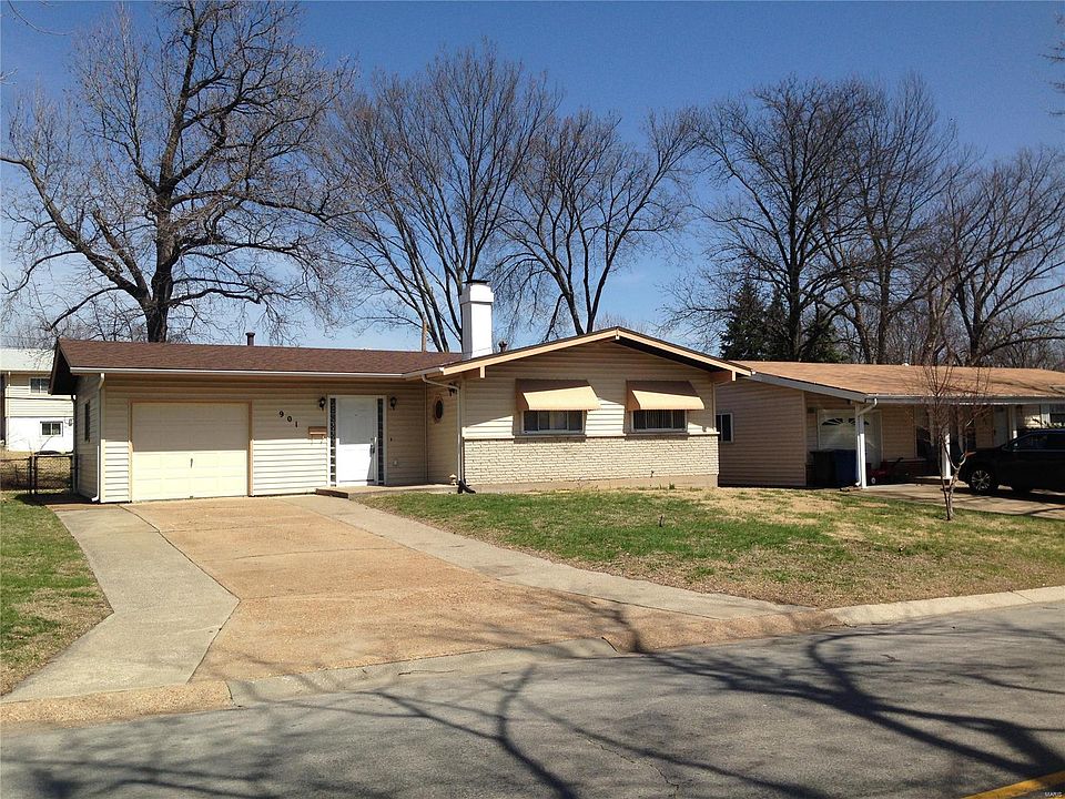 1st image of 901 Lynn Haven Ln