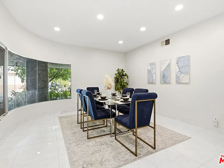 11410 Canton Dr — Photo 8