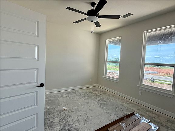 5th image of 1510 Crystal Clear Ln