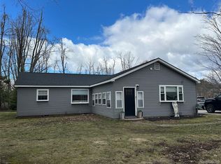 7726 Lake St, Alanson, MI 49706
