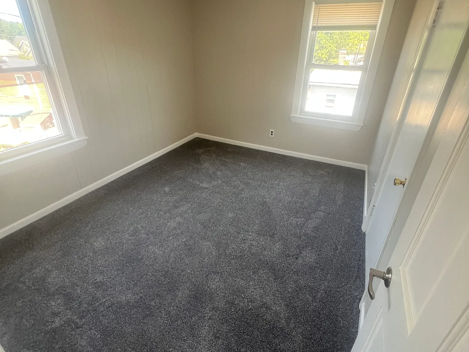 3 bed, 950 sqft, $1,800 — Photo 4
