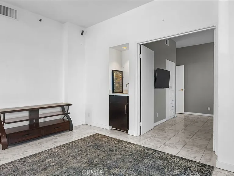 1310 E Ocean Blvd — Photo 19