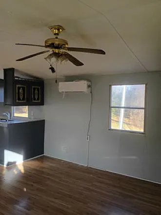 2 bed, $950 — Photo 3