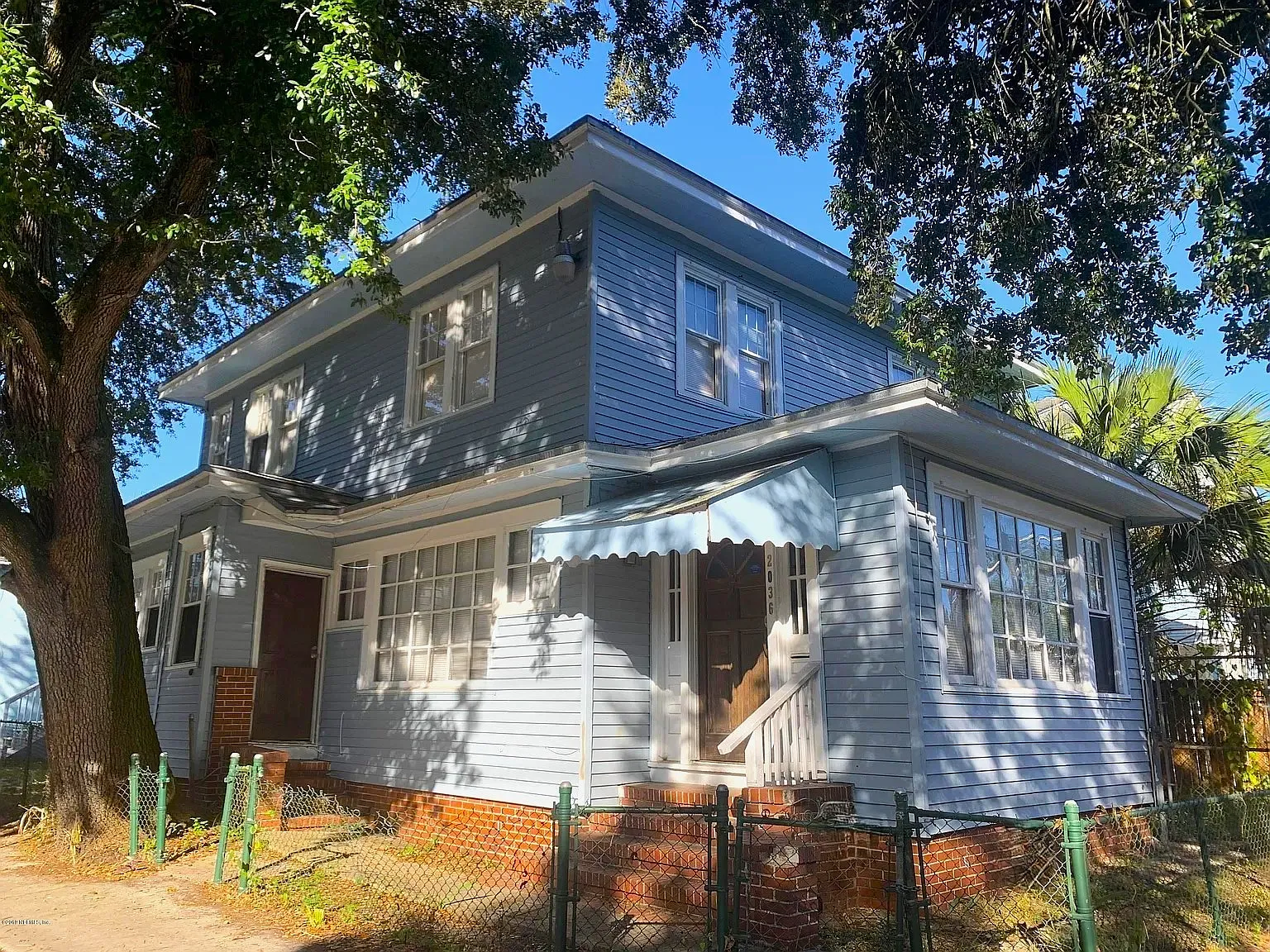 4 bed, 2000 sqft, $1,600 — Photo 1