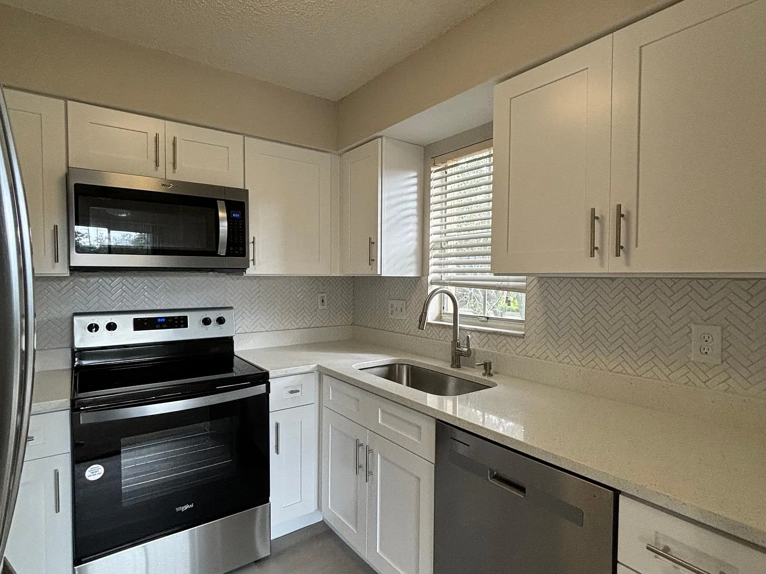 2690 Coral Landings Blvd — Photo 4