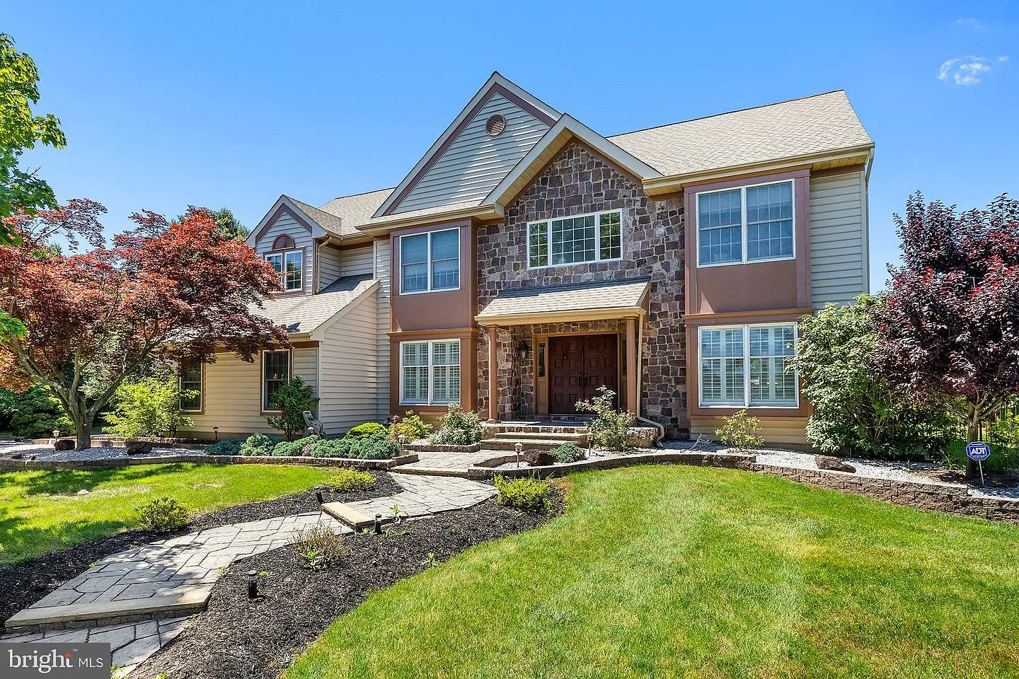 4 Belmont Way photo 1