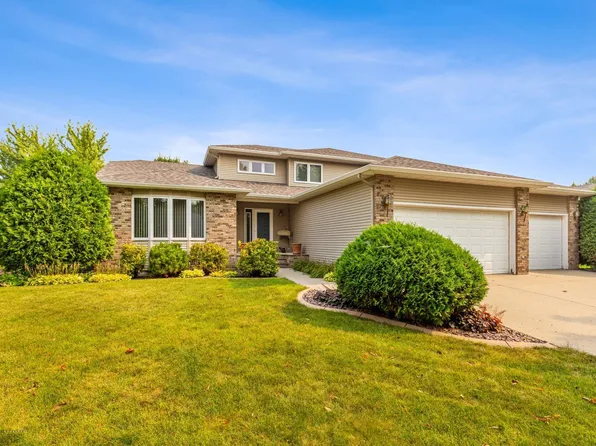 3516 Westmoor Dr, Moorhead, MN 56560