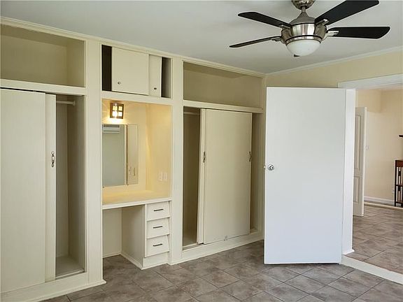 4th image of 2735 NE 9th Ave