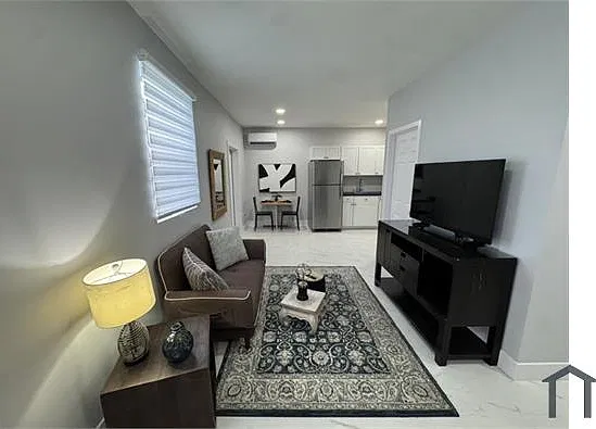 1 bed, $2,100 — Photo 2