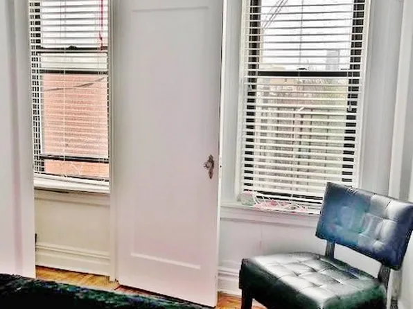 547 East 12th Street 5 image 3 of 8
