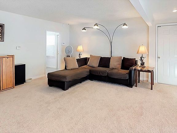 4th image of 3311 N Bellflower Blvd