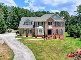 1710 Winding Creek Cir, Snellville, GA