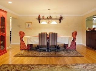 35 Kira Ln, Ridgewood, NJ 07450