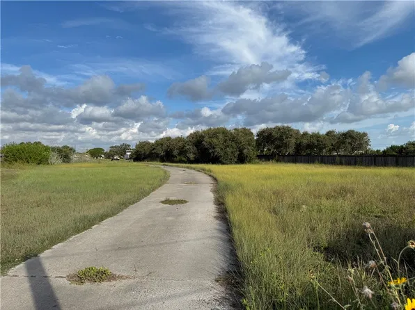 3628 Flour Bluff Dr, Corpus Christi, TX 78418