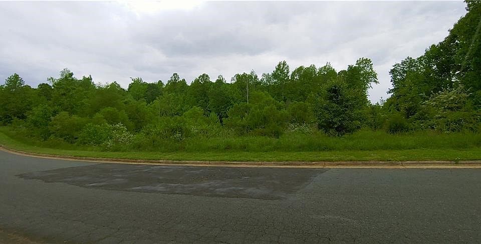 2nd image of LOT 9 W Lake Trl Lot 9