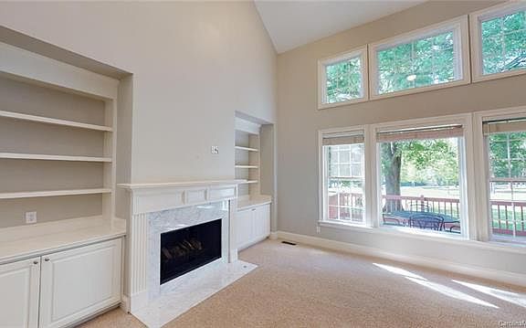 4th image of 17208 Royal Court Dr