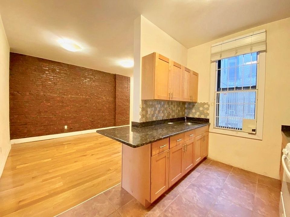 1st image of 285 Eastern Pkwy APT 1