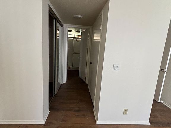 5th image of 1219 N Columbus Ave APT 202