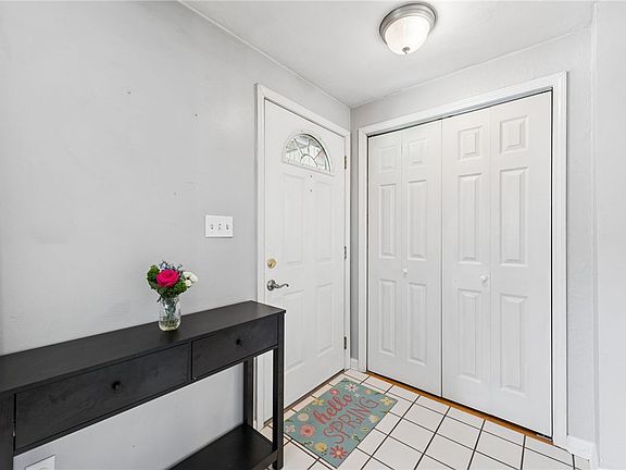 5th image of 13301 Sylvia Dr