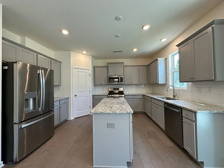 2897 Yeager Dr — Photo 5