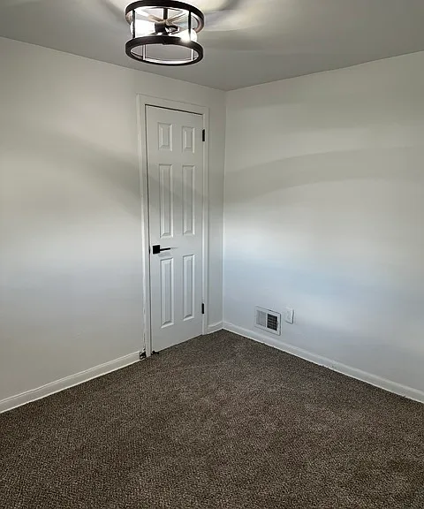 929 Warren St #2 — Photo 24
