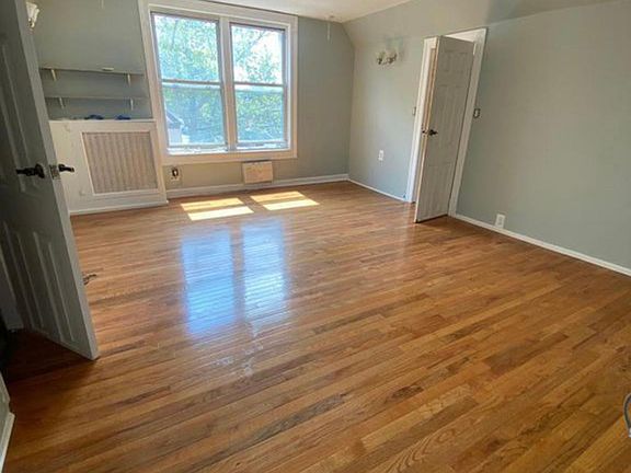 3rd image of 361 Bronx Park Ave #3