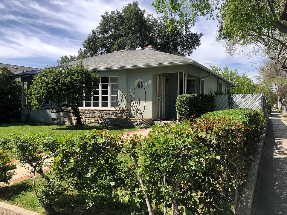 1241 Forest Ave
